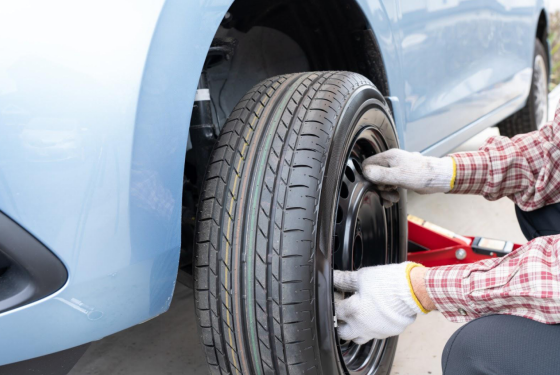 タイヤの交換時期を先送りにするのは危険 タイヤの寿命を伸ばす方法も解説 タイヤ交換コラム コラム イエローハット